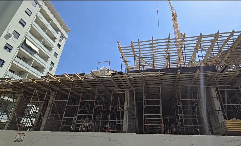 VIDEO/ Konfiskohet pallati në Vlorë, Rama: Këtë fat do të kenë të gjitha objektet me shkelje të lejes së ndërtimit VIDEO/ Konfiskohet pallati në Vlorë, Rama: Këtë fat do të kenë të gjitha objektet me shkelje të lejes së ndërtimit