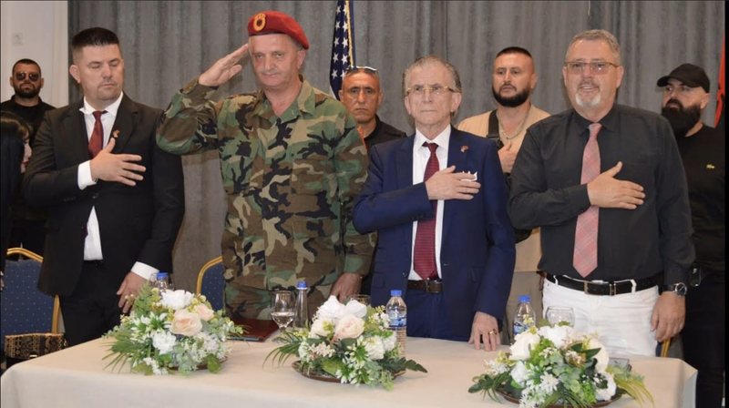 Muli distancohet nga kërcënimi i Pilincit për Grenellin Muli distancohet nga kërcënimi i Pilincit për Grenellin