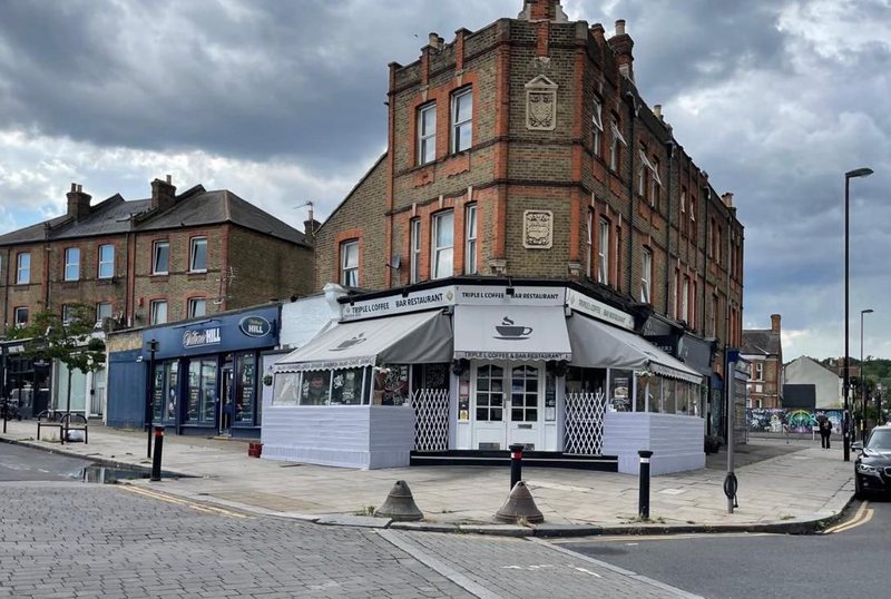 Rama bën humor, pas aksionit kundër lokaleve: Po këtë në Londër, shqipot e kanë?