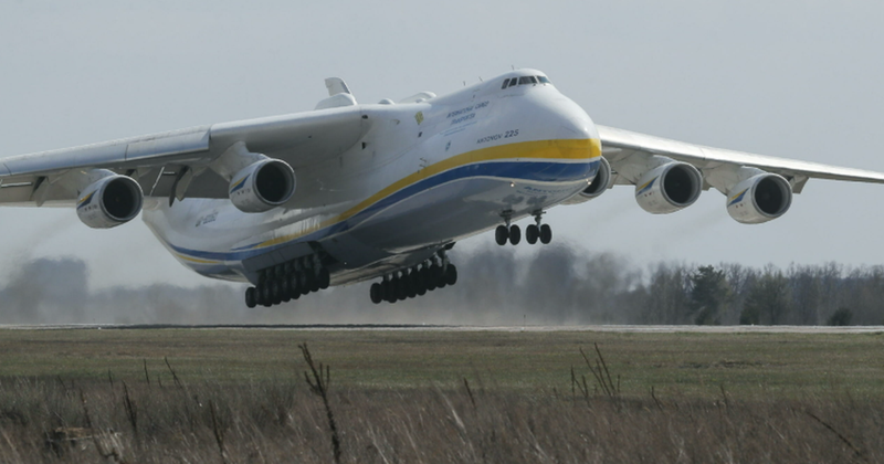 Gjigandi i qiellit “Antonov” fluturon fshehurazi nga Ukraina, revoltë në Moskë
