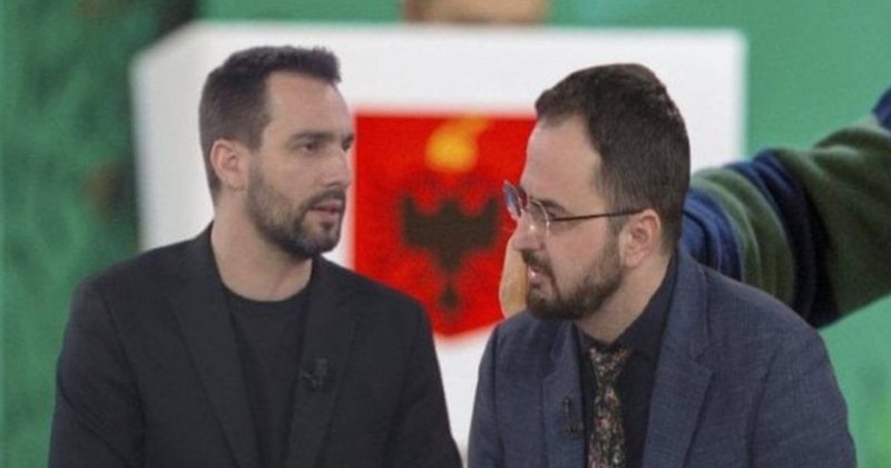 Lapaj shpërthen ndaj Endri Shabanit, pasi humbi mandatin e deputetit: Ty dhe dajon tënd do t’ju gjykojë populli! Lapaj shpërthen ndaj Endri Shabanit, pasi humbi mandatin e deputetit: Ty dhe dajon tënd do t’ju gjykojë populli!