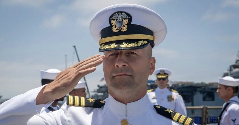 Ambasada uron “tironsin” Alban Dervishi, do të jetë Komandanti i luftanijes amerikane “USS Pearl Harbor”