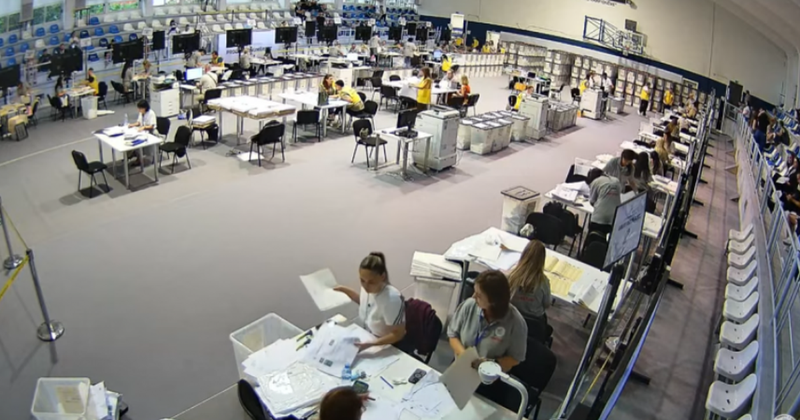 Rinumërimi për Fierin: Asnjë ndryshim rezultati pas hapjes së 40% të kutive. Bien PD e “Nisma’, rritet PS. Zegjineja thellon diferencën Rinumërimi për Fierin: Asnjë ndryshim rezultati pas hapjes së 40% të kutive. Bien PD e “Nisma’, rritet PS. Zegjineja thellon diferencën