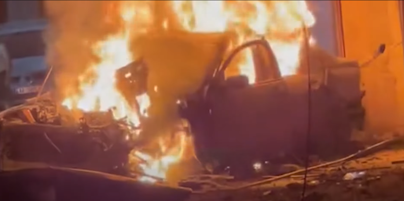 Plagosja e dy të rinjve brenda lokalit në Sarandë, roli në ngjarje i 31-vjeçarit që i vendosën lëndë plasëse në makinë! Detajet nga shpërthimi me tritol