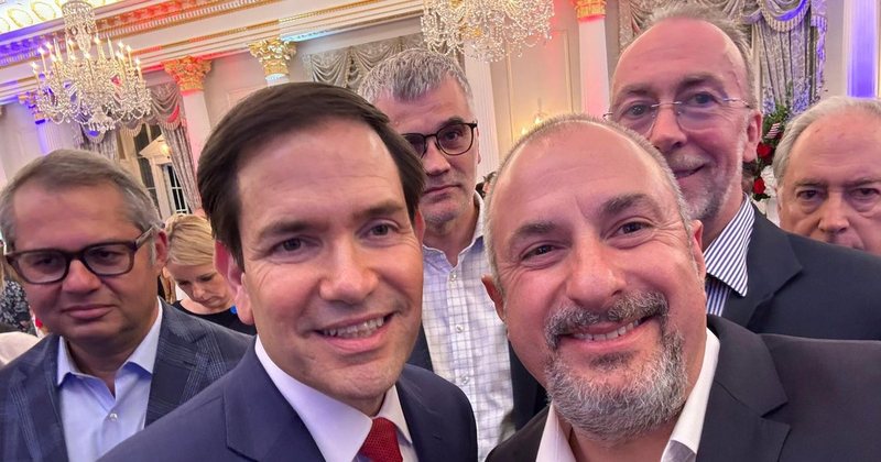 Ambasadori shqiptar krah sekretarit Marco Rubio: Pranoi ftesën e Edi Ramës për të vizituar Shqipërinë Ambasadori shqiptar krah sekretarit Marco Rubio: Pranoi ftesën e Edi Ramës për të vizituar Shqipërinë