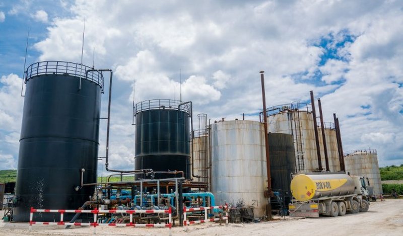 Mbi 8 orë seancë, gjykata e Fierit lë në burg CEO-n dhe ish-administratorin e “Bankers Petroleum”: I shkaktuan shtetit miliona euro dëm