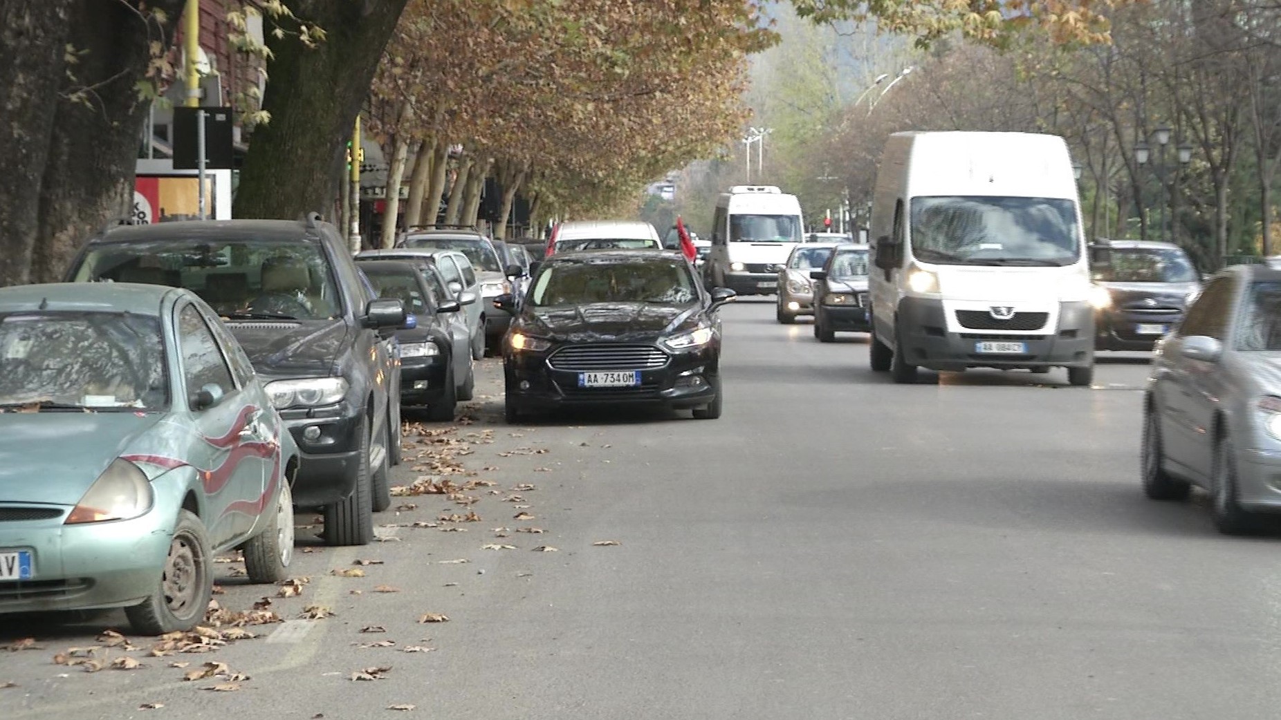 “Makthit të parkimeve dyshe” do i jepet zgjidhje! Jo më vetëm gjoba, shkelësit rrezikojnë deri në 3 vite burg “Makthit të parkimeve dyshe” do i jepet zgjidhje! Jo më vetëm gjoba, shkelësit rrezikojnë deri në 3 vite burg