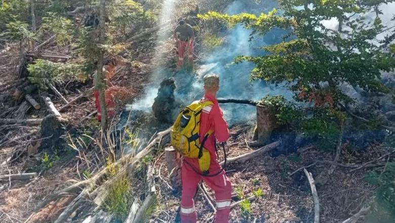 Reshjet e shiut shuajnë zjarret në Fushë Arrëz, në Vlorë drejt fikjes një vatër e vogël në fshatin Mavrov