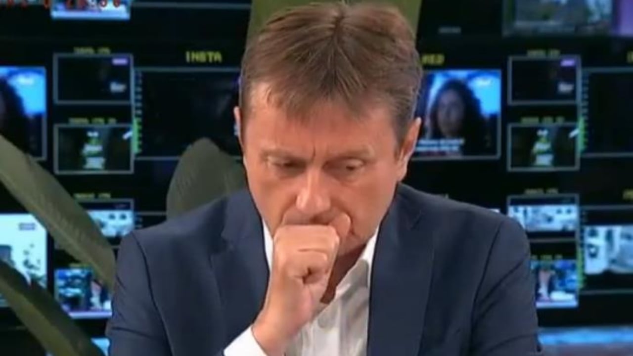 VIDEO/ Ministri serb pëson goditje në tru gjatë intervistës ‘live’ në emisionin e mëngjesit! Në gjendje të rëndë në spital, e viziton presidenti Vuçiç