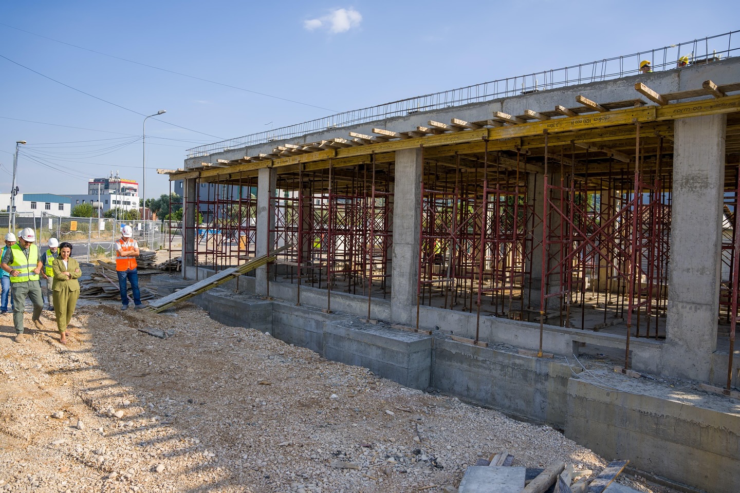 Hekurudha Tiranë-Rinas-Durrës drejt fundit: Po punohet për ndërtimin e stacioneve, Hekurudha Tiranë-Rinas-Durrës drejt fundit: Po punohet për ndërtimin e stacioneve,