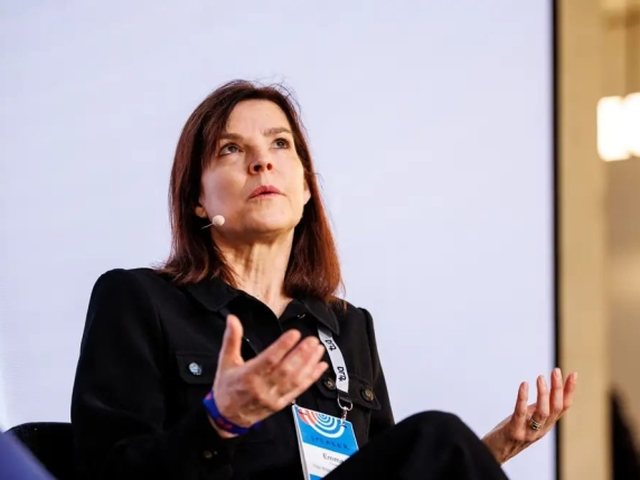 Kush është Emma Tucker, kryeredaktorja e Wall Street Journal që e bëri Trumpin të dridhej? Kush është Emma Tucker, kryeredaktorja e Wall Street Journal që e bëri Trumpin të dridhej?