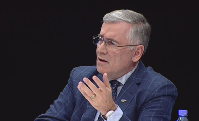 Lëvdimi i marrëzisë! Mendime për Kodin e ri Penal (si projekt)