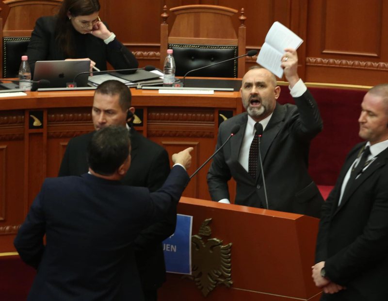 Gënjeshtra e Edi Ramës për të mbrojtur “ulsit” e MD-së: Dy vjet në sirtar! Ministria e Drejtësisë, kontribuese dhe koordinuese e Kodit të ri Penal