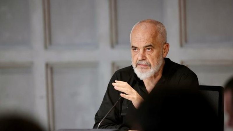 Nuk do i lejojmë se  populli nuk na voto për drejësinë e Gjelave dhe Hazbive! Rama kritika gjyqtarit Hazbi Balliu: Pallatin e konfiskuar e kaloi në favor të ndërtuesit të paligjshëm