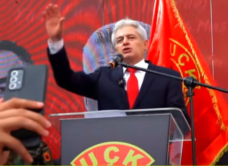 VIDEO/ “Na është rrezikuar identiteti dhe dinjiteti”! Ali Ahmeti: Jemi këtu si një trup, për të kërkuar liri për çlirimtarët