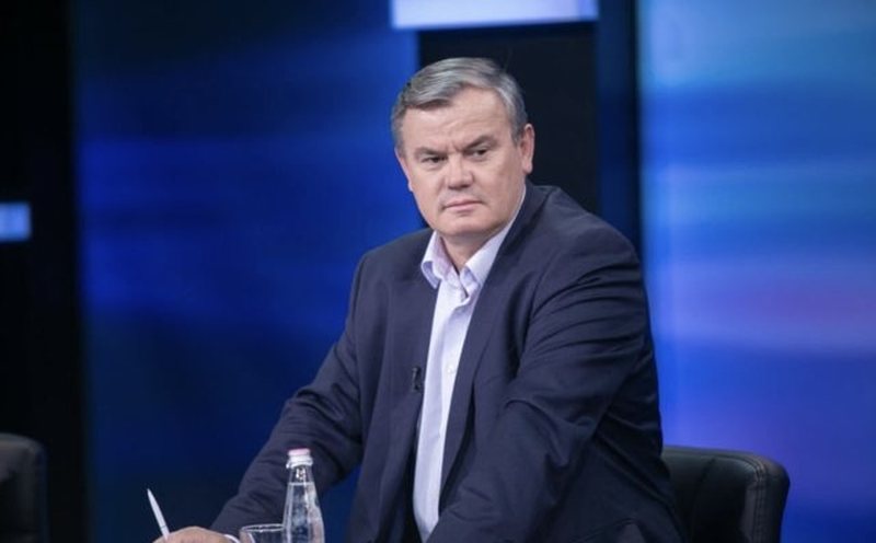 Nikoll Lesi replikon me Fatmir Mediun: Pas 4 vjetësh Berisha mbush 85 vjeç, si do fitoni, apo kur ta marrë Zoti? Nikoll Lesi replikon me Fatmir Mediun: Pas 4 vjetësh Berisha mbush 85 vjeç, si do fitoni, apo kur ta marrë Zoti?