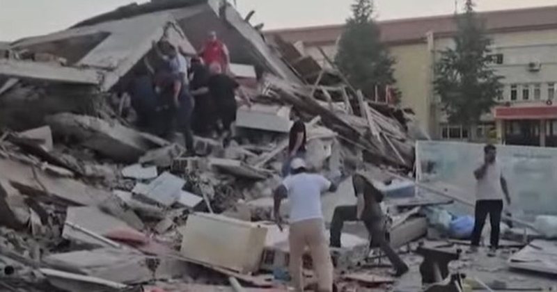 Një tërmeti i fuqishëm shkund Turqinë Një tërmeti i fuqishëm shkund Turqinë