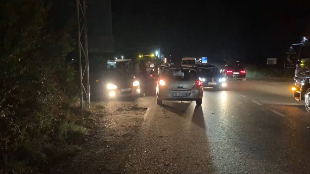 Gushti mbyllet me rrugët e përgjakura/ Dy viktima dhe tre të plagosur në vend! Aksident me vdekje edhe në Kosovë, ndërron jetë e mitura Gushti mbyllet me rrugët e përgjakura/ Dy viktima dhe tre të plagosur në vend! Aksident me vdekje edhe në Kosovë, ndërron jetë e mitura