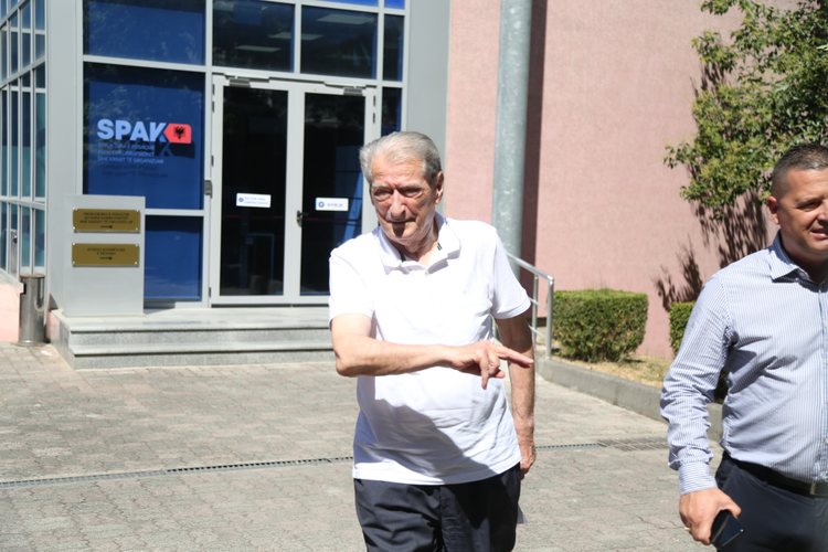 Pse Sali Berisha është kandidati i vetëm i opozitës për Tiranën!