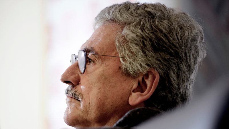 Ish-kryeministri italian “kapet mat” në paradën e Xi Jinping: nisin polemikat në Romë Ish-kryeministri italian “kapet mat” në paradën e Xi Jinping: nisin polemikat në Romë