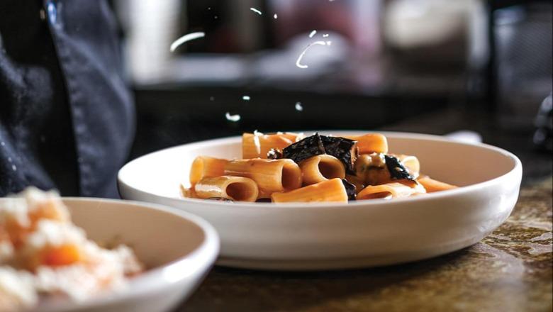 Eurostat: Shqipëria, e dyta në Evropë si ndër vendet më të lira për të ngrënë jashtë! Ushqimi në restorante kushton 50% më pak se mesatarja e BE Eurostat: Shqipëria, e dyta në Evropë si ndër vendet më të lira për të ngrënë jashtë! Ushqimi në restorante kushton 50% më pak se mesatarja e BE