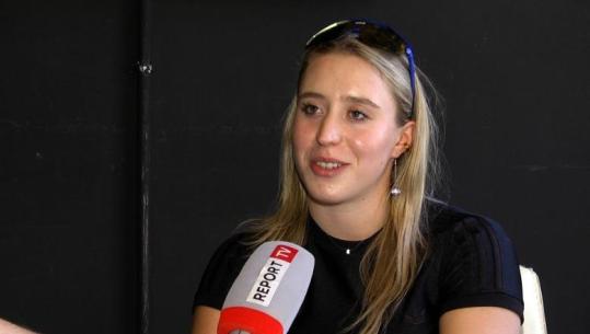 Jo vetëm në ski, Lara Colturi nga Australia në Tiranë për patentën shqiptare: Mezi pres Olimpiadën dimërore, speciale për mua