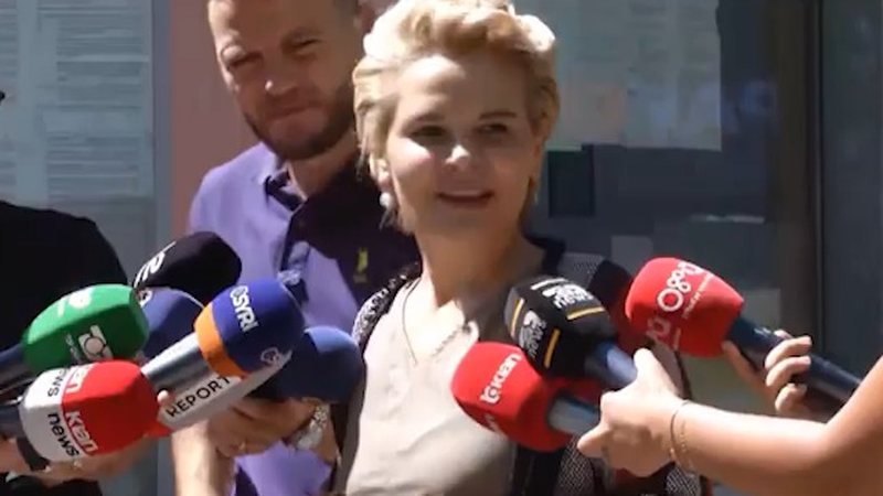 VIDEO/ Kryemadhi pas daljes nga SPAK: Nuk vij mo, më thanë kush të duron ty VIDEO/ Kryemadhi pas daljes nga SPAK: Nuk vij mo, më thanë kush të duron ty