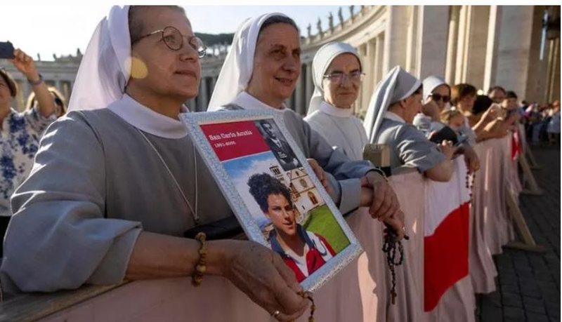 Vatikani shpall shenjtor programuesin 15-vjeçar që humbi jetën nga leuçemia