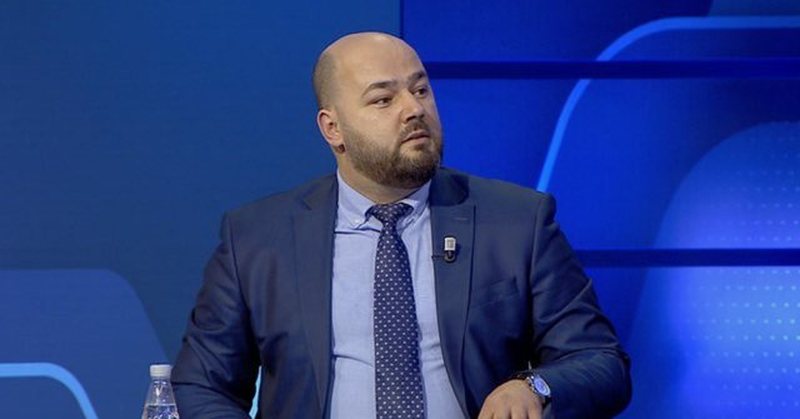 GJKKO notere skandaloze! Lë në fuqi arrestin e shtëpisë avokatin Logu për ndikim të paligjshëm me…askënd GJKKO notere skandaloze! Lë në fuqi arrestin e shtëpisë avokatin Logu për ndikim të paligjshëm me…askënd