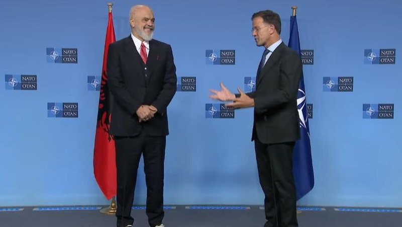 Rutte takohet me Ramën në Bruksel: Shqipëria vënd strategjik dhe i rëndësishëm i NATO-s Rutte takohet me Ramën në Bruksel: Shqipëria vënd strategjik dhe i rëndësishëm i NATO-s