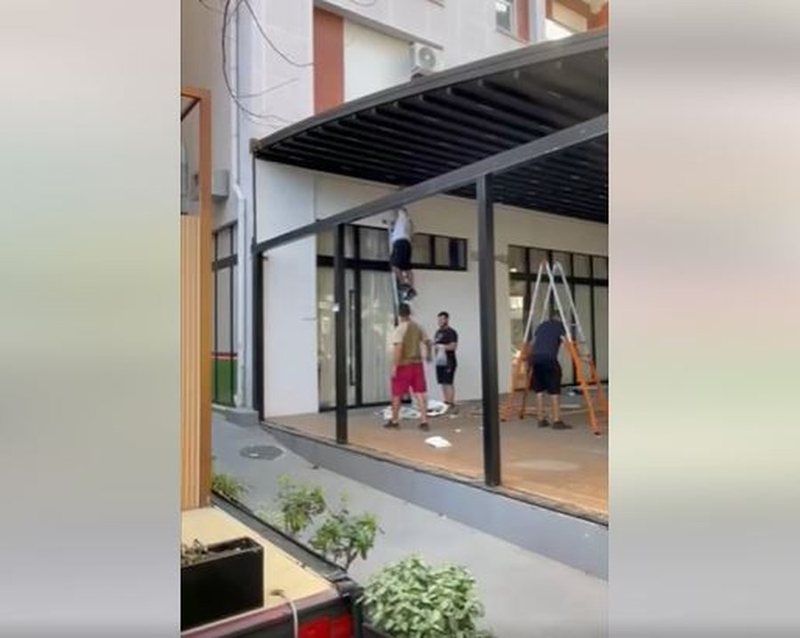 Trotuaret më “tmerr ” se sa ishin! Lirimi i hapësirave publike… në “ajër” për fluturakët, një çmenduri Trotuaret më “tmerr ” se sa ishin! Lirimi i hapësirave publike… në “ajër” për fluturakët, një çmenduri