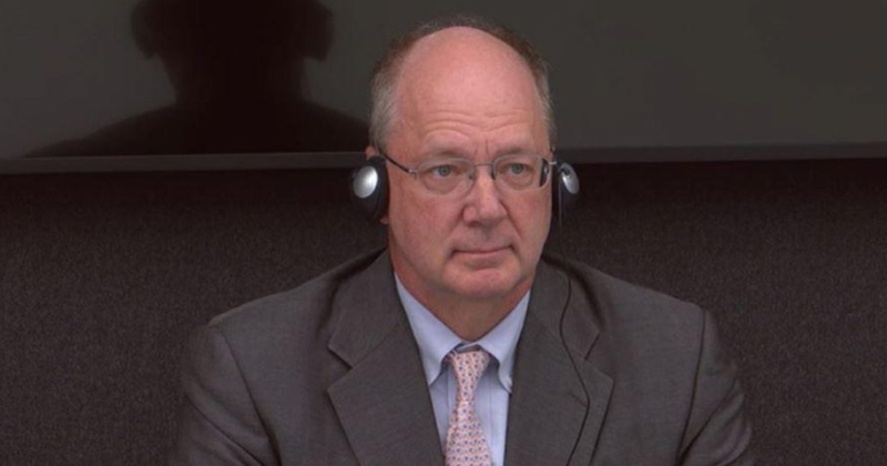 “Më ftoi Bukoshi, në emër të Rugovës”! Williams dëshmon në Hagë: Surroi s’më tha asnjëherë që është kërcënuar nga Thaçi, asnjëherë