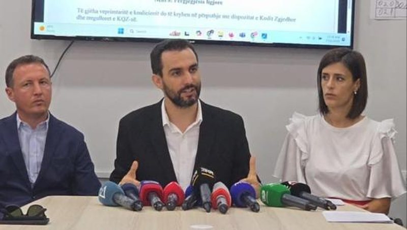 Partia e Lapajt konfirmon publikisht: Deputetja jonë do të rreshtohet krah Berishës Partia e Lapajt konfirmon publikisht: Deputetja jonë do të rreshtohet krah Berishës