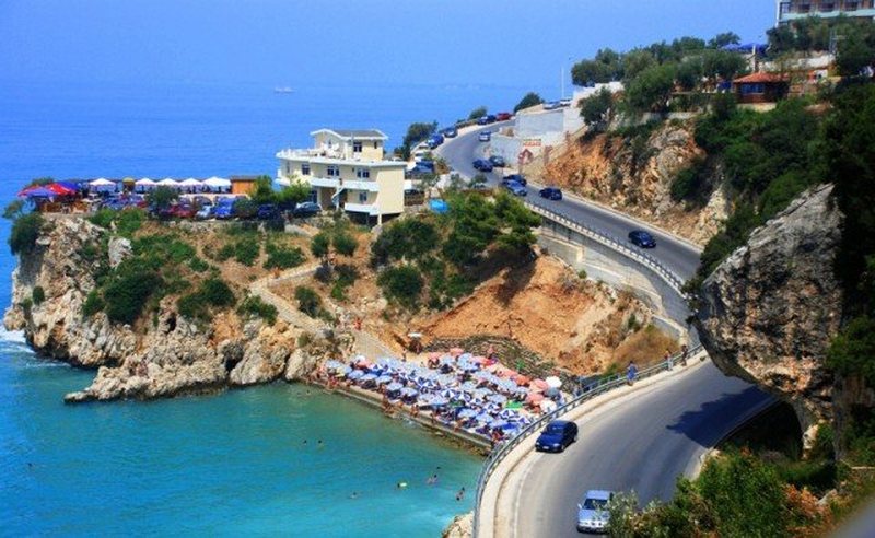 Vlora, destinacion i kamperëve: Turistë nga e gjithë bota udhëtojnë drejt qytetit bregdetar Vlora, destinacion i kamperëve: Turistë nga e gjithë bota udhëtojnë drejt qytetit bregdetar