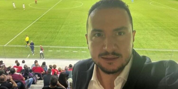 Salianji në stadium, e thumbon Evi Kokalari: Bukur flokët… Salianji në stadium, e thumbon Evi Kokalari: Bukur flokët…