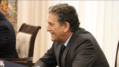 Tallja e James Rubin perlë! Ja VIDEO reale e një  prokurori përtej kufirit të idiotit në gjyqin ndaj UÇK-së dhe drejtuesve të saj