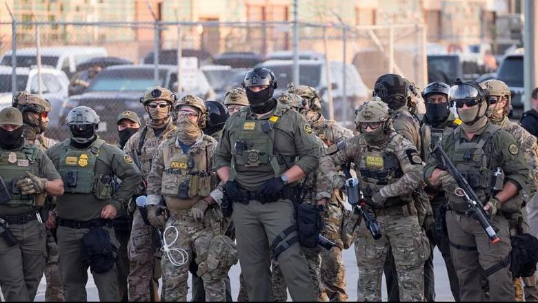 Trump urdhëron dërgimin e 300 trupave të Gardës Kombëtare në Çikago: Krimi në qytet ka dalë jashtë kontrollit! Trump urdhëron dërgimin e 300 trupave të Gardës Kombëtare në Çikago: Krimi në qytet ka dalë jashtë kontrollit!