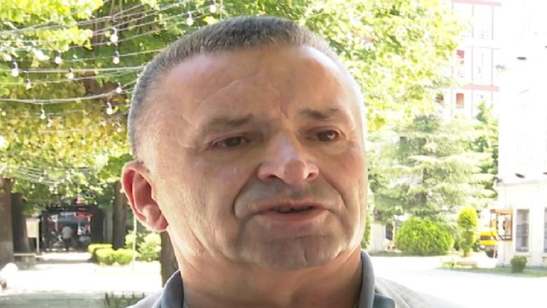 Vrasja e gjyqtarit Astrit Kalaja, arrestohet autori dhe xhaxhai i tij! Në pranga roja i sigurisë së Gjykatës së Apelit Vrasja e gjyqtarit Astrit Kalaja, arrestohet autori dhe xhaxhai i tij! Në pranga roja i sigurisë së Gjykatës së Apelit