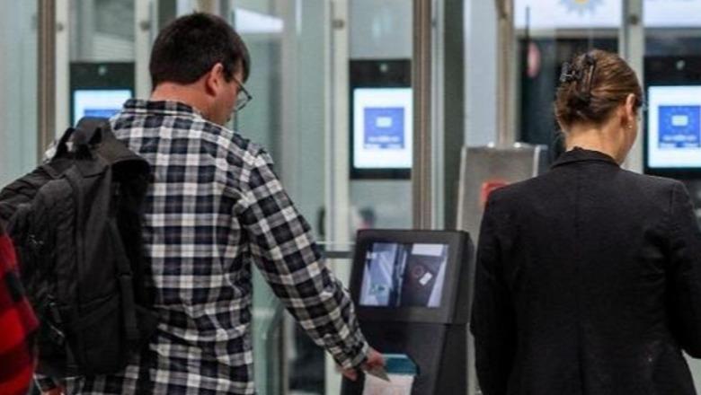 Lamtumirë radhë dhe vula në pasaportë: Nga nesër hyn në fuqi sistemi i ri i “Hyrje-Daljes” për qytetarët e vendeve jashtë BE-së! Çfarë është dhe si funksionon?