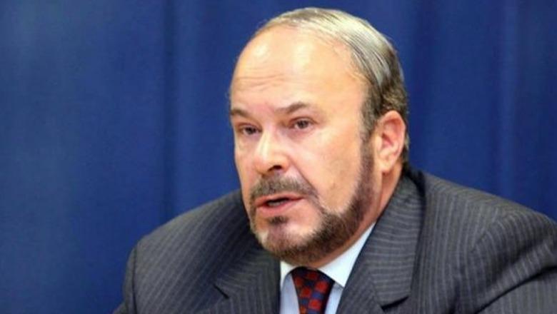 Prej ditësh i shtruar në spital, ndërron jetë ish-kryeministri Fatos Nano Prej ditësh i shtruar në spital, ndërron jetë ish-kryeministri Fatos Nano