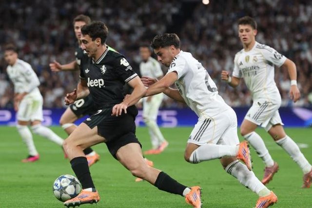 Bayern “shpërthen” me gola në Champions, Liverpool udhëheq në Frankfurt, Reali vuan ndaj Juves Bayern “shpërthen” me gola në Champions, Liverpool udhëheq në Frankfurt, Reali vuan ndaj Juves