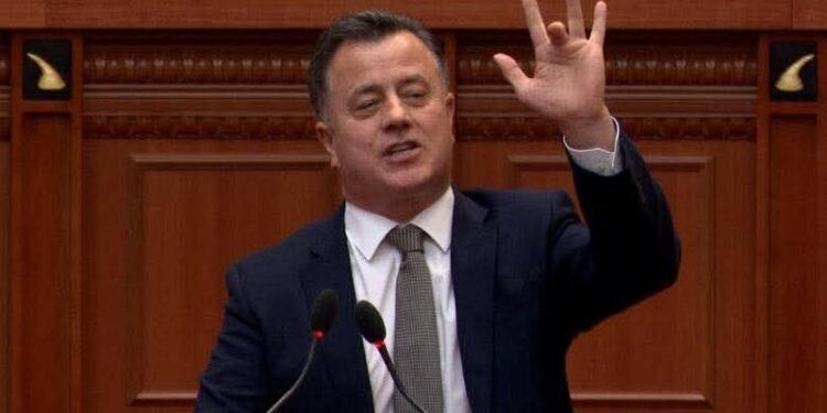 Muli jep tre udhëzime të rëndësishme për betejën e Doktorit me Besartin Muli jep tre udhëzime të rëndësishme për betejën e Doktorit me Besartin