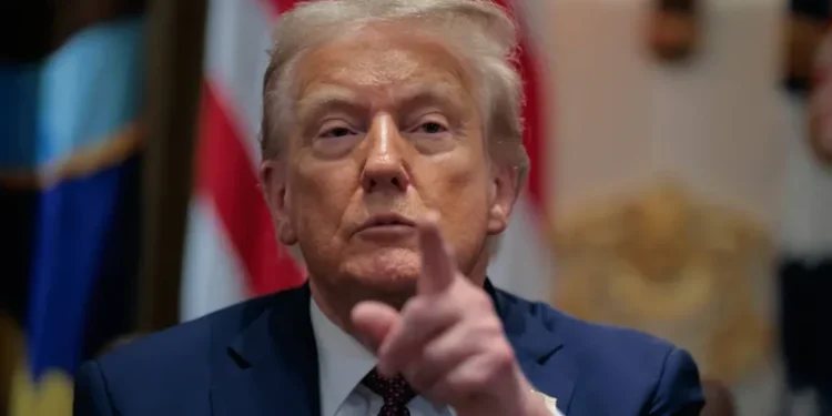 “Rri urtë derrkuce”! Trump humb kontrollin dhe ofendon gazetaren e Bloomberg “Rri urtë derrkuce”! Trump humb kontrollin dhe ofendon gazetaren e Bloomberg