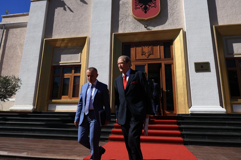 Arjan Ndoja “justifikon” vrasjen e gjyqtarit Kalaja: Menduat se po të na hiqnit ne, gjërat do të rregulloheshin… Arjan Ndoja “justifikon” vrasjen e gjyqtarit Kalaja: Menduat se po të na hiqnit ne, gjërat do të rregulloheshin…