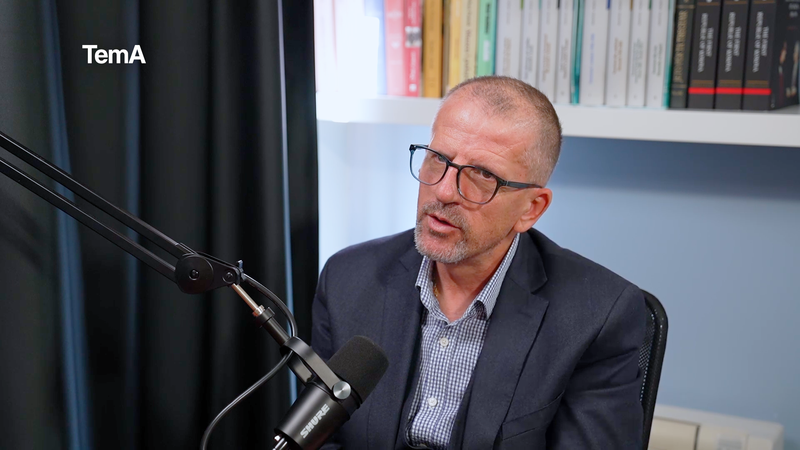 “Republikë prokurorësh, por edhe spiunësh”! Ish-prokurori bën deklaratën tronditëse: Zyrtarë të lartë të shtetit u angazhuan në shërbimet sekrete të vendeve jo mike “Republikë prokurorësh, por edhe spiunësh”! Ish-prokurori bën deklaratën tronditëse: Zyrtarë të lartë të shtetit u angazhuan në shërbimet sekrete të vendeve jo mike