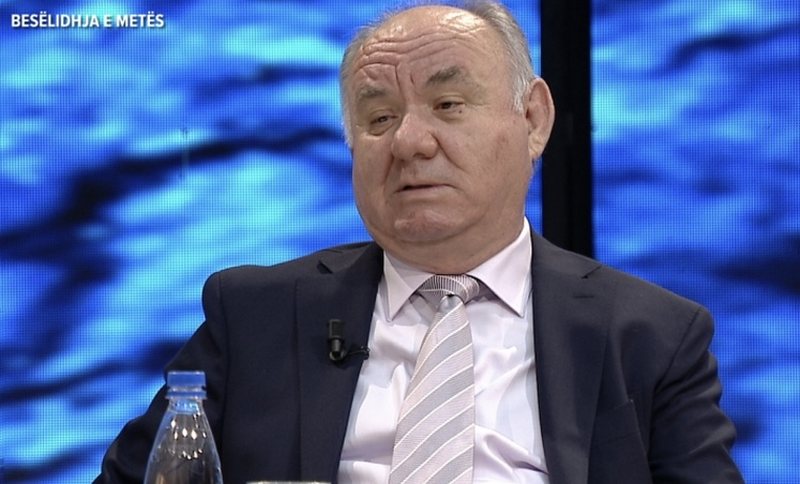 Fariu tejkalon tronditjen nga p..rdha! Trondit studion me parashikimin për të ardhmen e Sali Berishës dhe betejën me SHBA Fariu tejkalon tronditjen nga p..rdha! Trondit studion me parashikimin për të ardhmen e Sali Berishës dhe betejën me SHBA