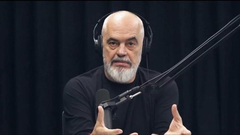 Rama prezanton dy projekte të reja: Kartat e ID në celular, portë digjitale në aeroportin “Nënë Tereza”