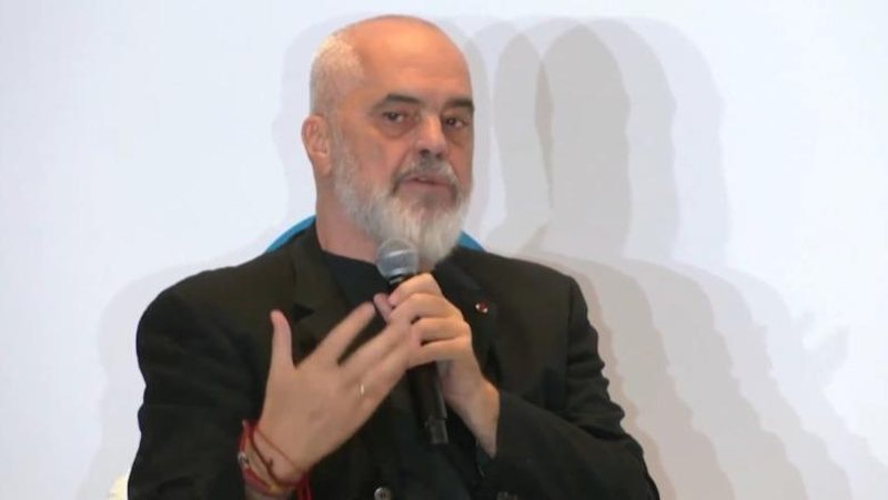 “I lejuan ndërtimet nga injoranca ose korruptimi”! Rama i rikthehet sulmeve ndaj gjyqtarëve “I lejuan ndërtimet nga injoranca ose korruptimi”! Rama i rikthehet sulmeve ndaj gjyqtarëve