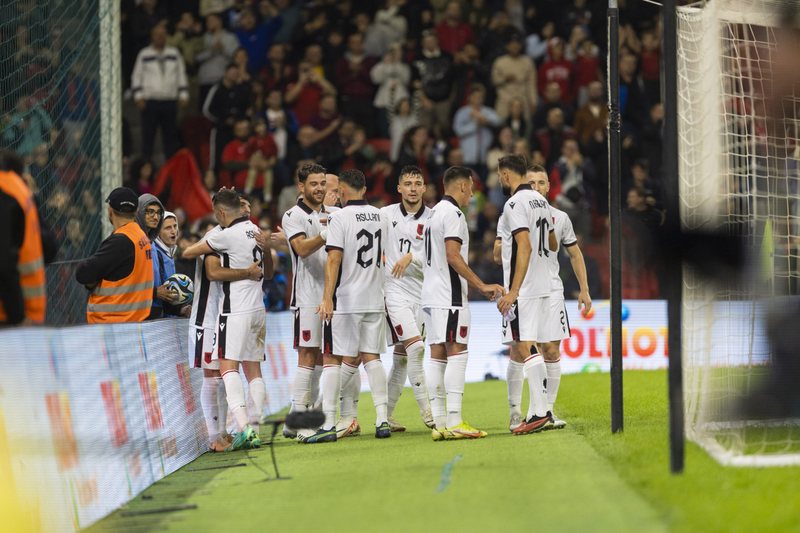 Kompanitë e basteve parashikojnë humbjen e sigurt të Shqipërisë në Leskovac: Serbia quhet në nivel tjetër