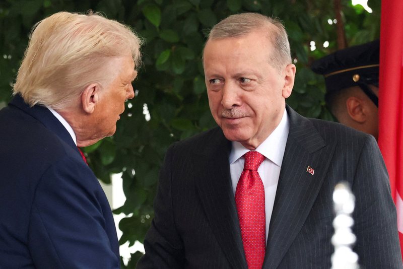 Incidenti diplomatik: Erdogan përjashtoi Netanyahun nga tryeza e paqes në Egjipt, kërcënoi Trump se do kthehej pas